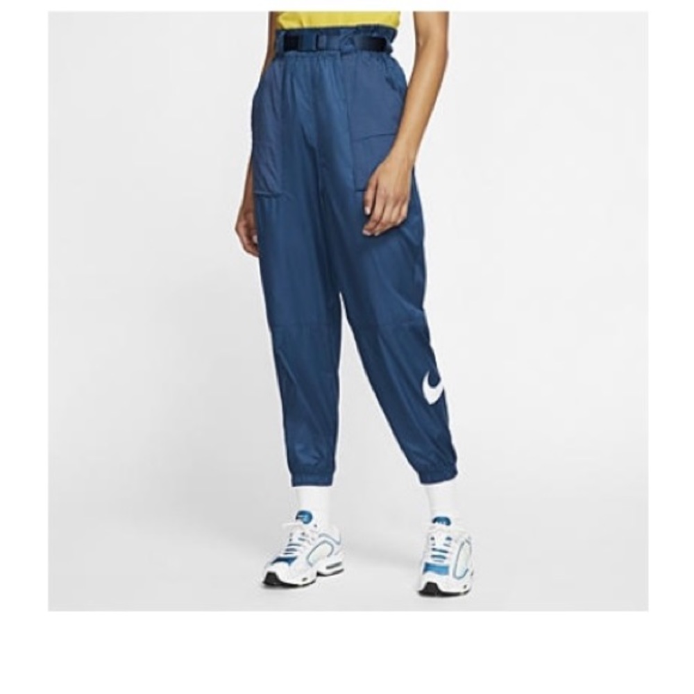 Nike Women’s Woven Swoosh Pants